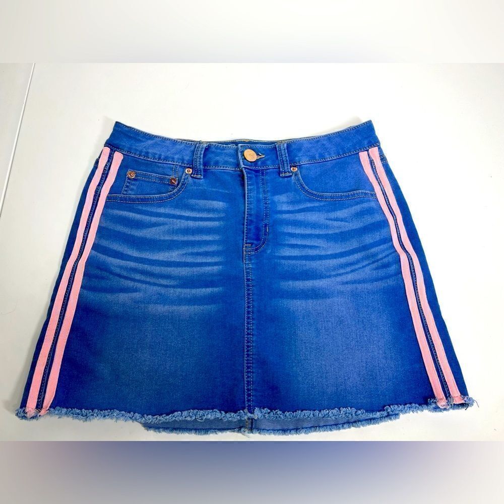 No Boundaries Juniors Sz 13 Mini Skirt Bright Blue Denim with Pink Stripes Fray